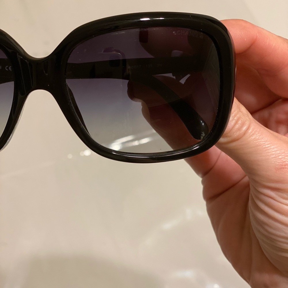 Chanel sunglasses - Picture 8 of 11